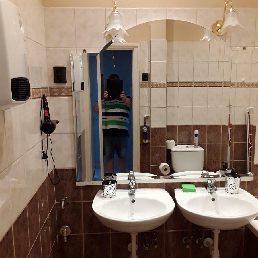 Civis Gold Apartman ديبريتْسين المظهر الخارجي الصورة